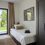 Modern Casetta Molindrio With Pool In Villa *