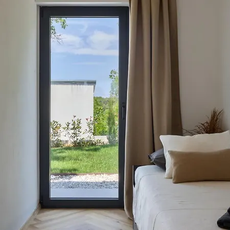 Willa Modern Casetta Molindrio With Pool In *