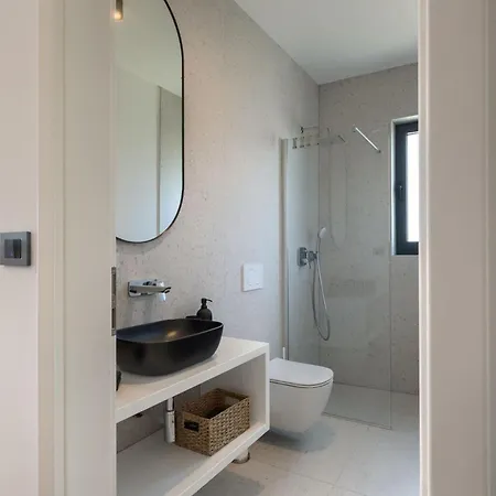 Modern Casetta Molindrio With Pool In Villa *