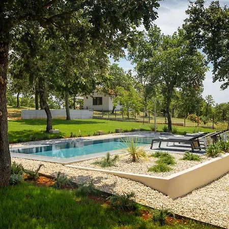 Modern Casetta Molindrio With Pool In * Πόρετς