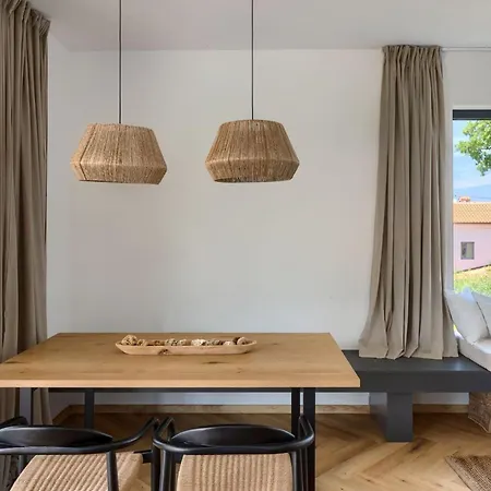 Βίλα Modern Casetta Molindrio With Pool In Πόρετς