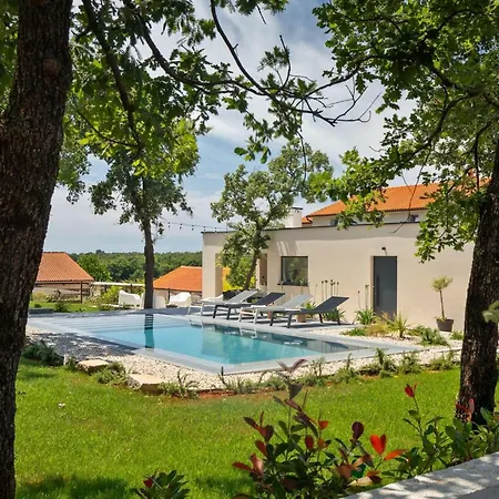 Βίλα Modern Casetta Molindrio With Pool In