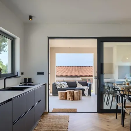 Modern Casetta Molindrio With Pool In Porec