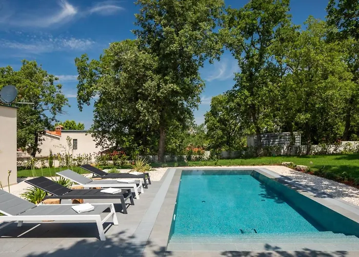 Modern Casetta Molindrio With Pool In Vila