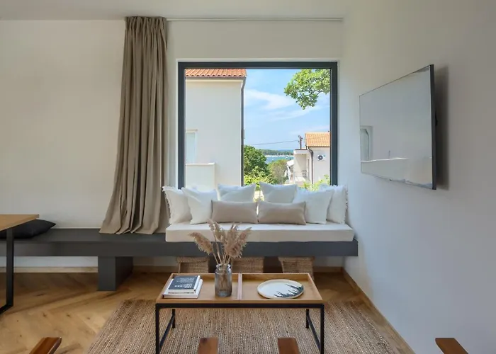 Modern Casetta Molindrio With Pool In 빌라 포레치