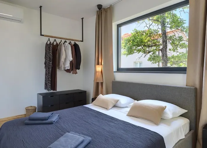 Modern Casetta Molindrio With Pool In * Poreč