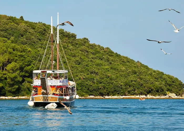 Modern Casetta Molindrio With Pool In *