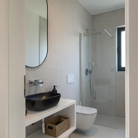 Modern Casetta Molindrio With Pool In
